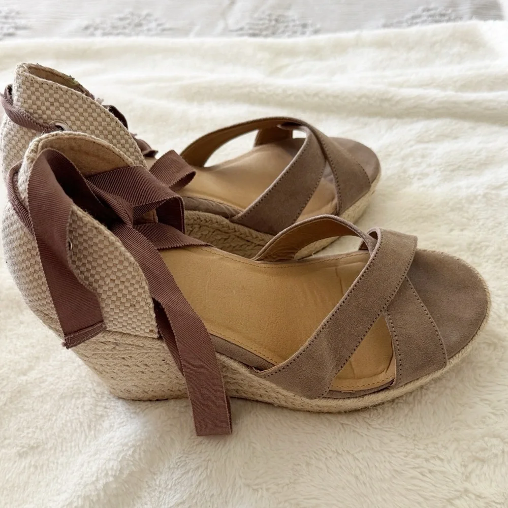 Torrid taupe platform Espadrille wrap Sandals with Ribbon Ties size 9.5 wide